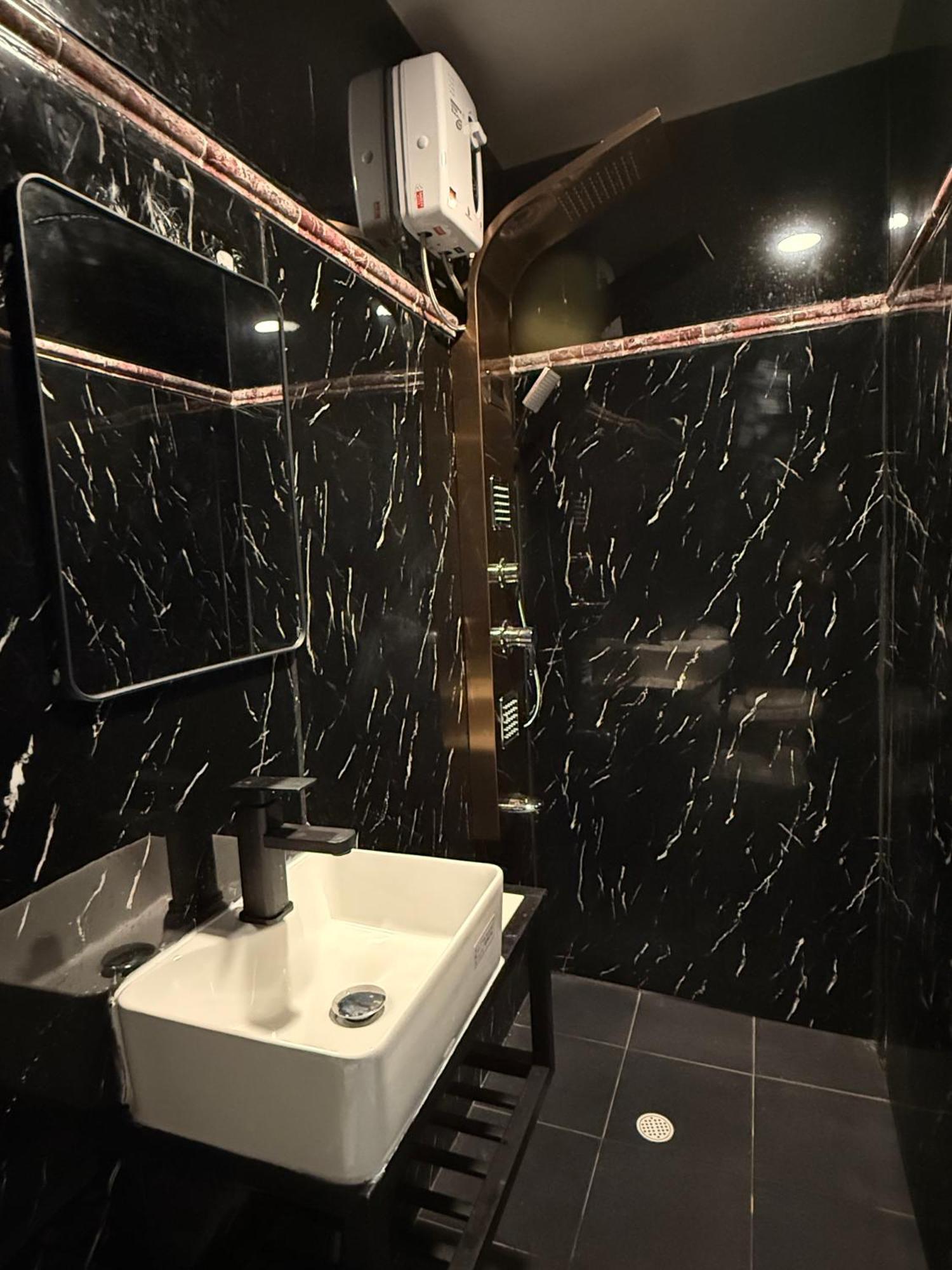 Hotel Jjh Aliwal Singapore